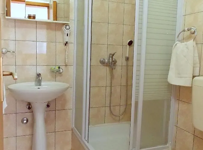 With Parking Space Mokalo, Peljesac - 18395 Апартаменты Оребич